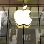 Мировые поставки iPhone X сократили вдвое из-за проблем с Face ID