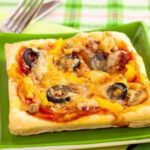 Пицца из слоеного теста