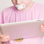 Смартфоны и планшеты вызывают у детей задержку речевого развития