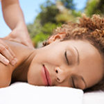 Массаж помогает укрепить романтические отношения