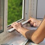 Какой ремонт может потребоваться пластиковым окнам