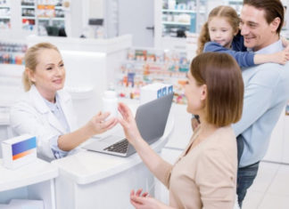 8 вещей, которые стоит купить в аптеке, помимо лекарств