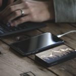 Как выбрать внешний аккумулятор для смартфона