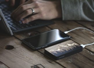 Как выбрать внешний аккумулятор для смартфона