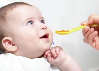 Сроки начала ввода прикорма ребёнка