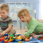 Можно ли покупать ребёнку игрушки в интернет магазине?