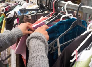 Покупка одежды в секонд хенде