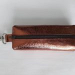 Выбираем кожаную ключницу?