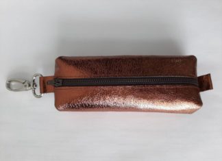 Выбираем кожаную ключницу?