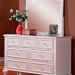 Деревянный комод — уникальный предмет интерьера