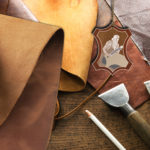 Где покупать кожу и фурнитуру: для одежды и обуви