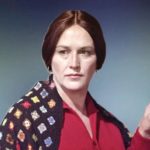 Юлиан вспомнил, как Мордюкова закатила скандал в женском туалете Дома кино: «Совсем с ума сошли?»