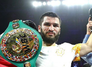 Артур Бетербиев победил Маркуса Брауна нокаутом в 9-м раунде и защитил титулы WBC и IBF