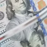 Курс валют на 13 декабря, понедельник: доллар упал, евро рухнул