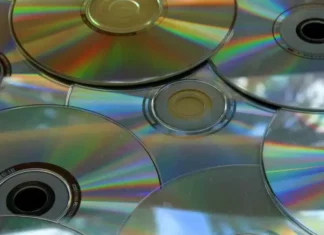 Верховная Рада отменила обязательные контрольные марки на дисках и других носителях: не дают эффекта