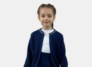 Вязаные трикотажные костюмы для девочек: идеальный вариант для школы