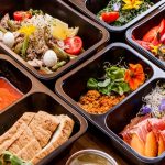 Лень готовить: выручит доставка еды