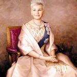 Портрет на холсте в историческом образе: оригинальный подарок