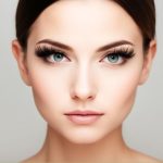 Искусство наращивания ресниц: как выбрать идеальный изгиб и учитывать форму глаз