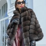 Роскошь натурального меха — полушубок из соболя: воплощение элегантности и стиля