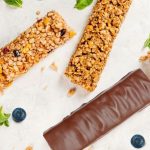 Батончики-мюсли, протеиновые и фруктовые батончики: здоровый перекус и его польза для здоровья