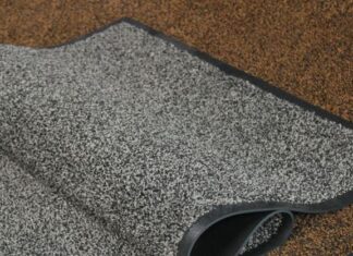 Грязезащитные коврики на резиновой основе: особенности, преимущества и применение в интерьере