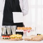 Кейтеринг для деловых встреч: как впечатлить партнеров и коллег