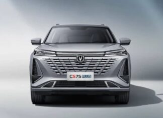 Внутреннее убранство CS75 Plus