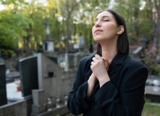 сонник обнять покойника значение и толкование