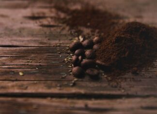 жираф из кофейной гущи своими руками