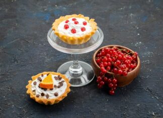 ягодный заливной пирог рецепт и секреты приготовления