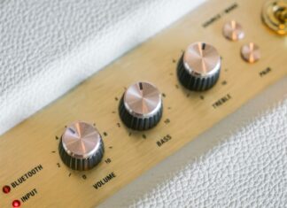 усилитель 100 вольт характеристики и применение