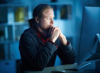 как выглядит программатор и его особенности