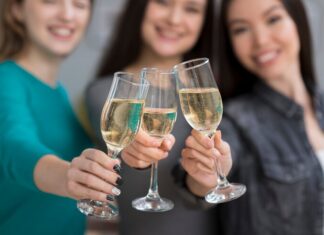 Лучшие тосты на корпоратив веселые и оригинальные