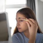 Сыворотки для роста ресниц и бровей: обзор современных средств и их эффективность