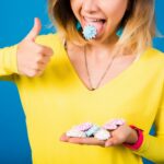 Что значит раздавать конфеты во сне