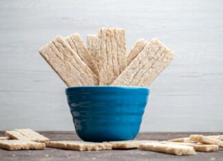 Как сделать сухарики дома просто и вкусно