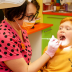 Детская стоматология: поддержка здоровья зубов с первых лет жизни