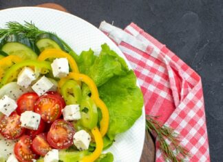 Салат с сыром и яблоком простой рецепт