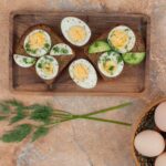 Рулетик из яйца простой рецепт с начинкой