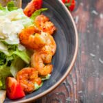 Цезарь с креветками рецепт и секреты приготовления