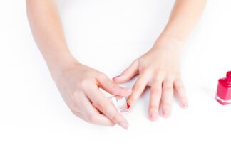 Красные ногти во сне значение и толкование