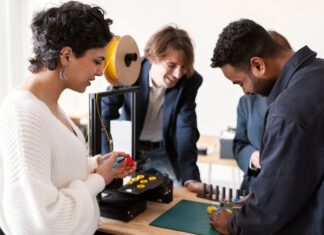 Устройство и принцип работы магнетрона