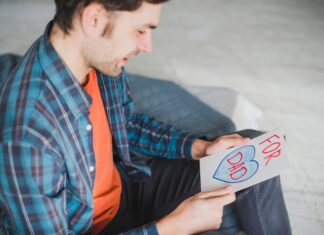 Милые смс мужчине для поднятия настроения