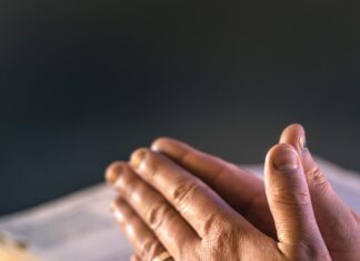 Молитва от проверки как защитить себя