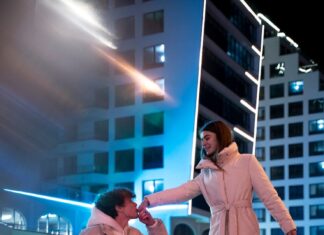 Как подкатить к парню и понравиться ему