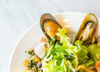 Вкусные салаты из морепродуктов рецепты и советы