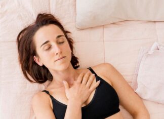 Женская грудь и сон как спать комфортно