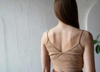 Почему чешется спина народные приметы и их значение