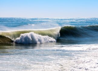 Толкование сна: большие волны